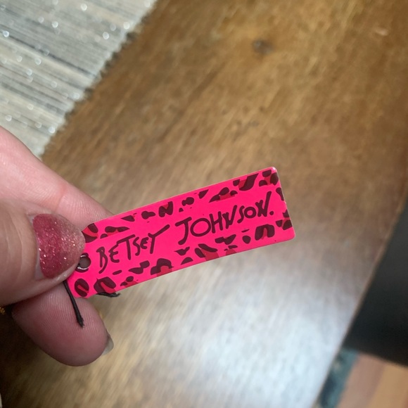 Betsey Johnson flamingo necklace - Picture 3 of 3